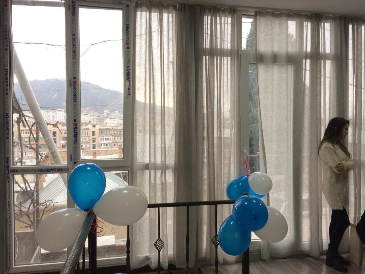 Blossom Hostel Updated ! Обновлено !!! City Center! Perfect Order!!! Snow-White Bed Linen!!! Идеальный Порядок!!! Белоснежное Постельное Белье!!! Центр Города !!! Tbiliszi Kültér fotó
