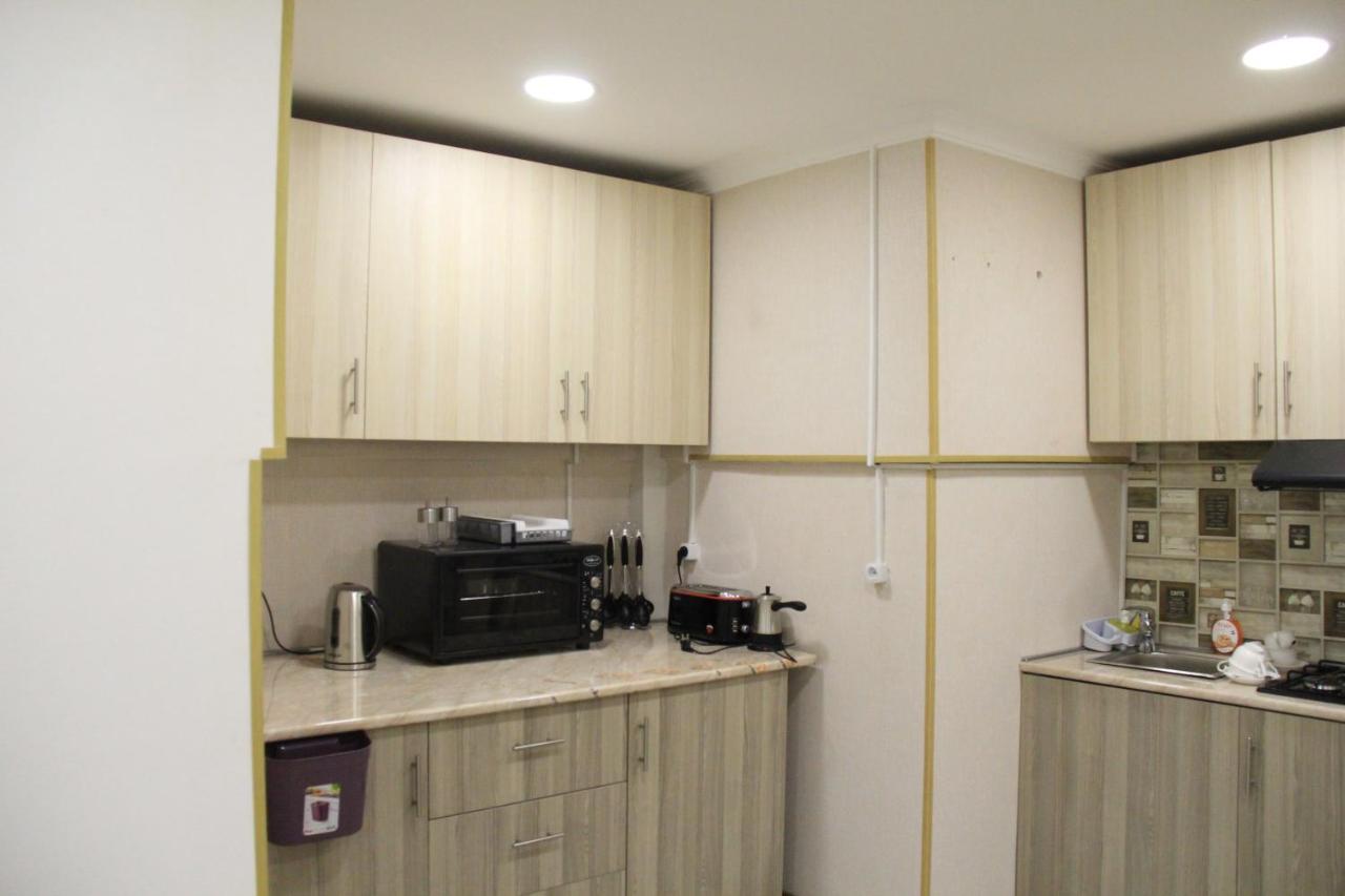 Blossom Hostel Updated ! Обновлено !!! City Center! Perfect Order!!! Snow-White Bed Linen!!! Идеальный Порядок!!! Белоснежное Постельное Белье!!! Центр Города !!! Tbiliszi Kültér fotó