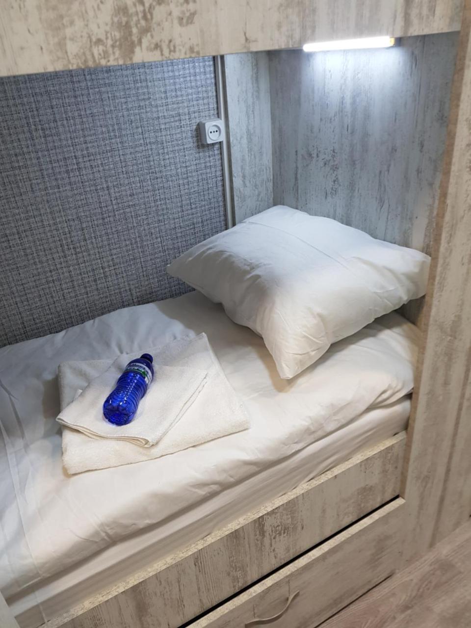 Blossom Hostel Updated ! Обновлено !!! City Center! Perfect Order!!! Snow-White Bed Linen!!! Идеальный Порядок!!! Белоснежное Постельное Белье!!! Центр Города !!! Tbiliszi Kültér fotó