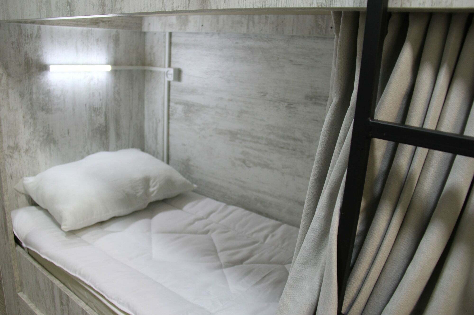 Blossom Hostel Updated ! Обновлено !!! City Center! Perfect Order!!! Snow-White Bed Linen!!! Идеальный Порядок!!! Белоснежное Постельное Белье!!! Центр Города !!! Tbiliszi Kültér fotó