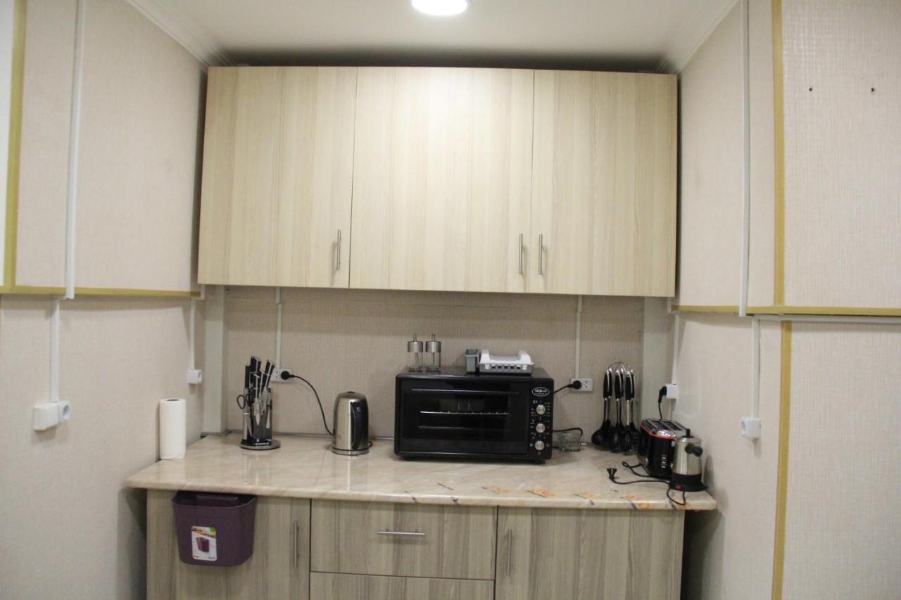 Blossom Hostel Updated ! Обновлено !!! City Center! Perfect Order!!! Snow-White Bed Linen!!! Идеальный Порядок!!! Белоснежное Постельное Белье!!! Центр Города !!! Tbiliszi Kültér fotó
