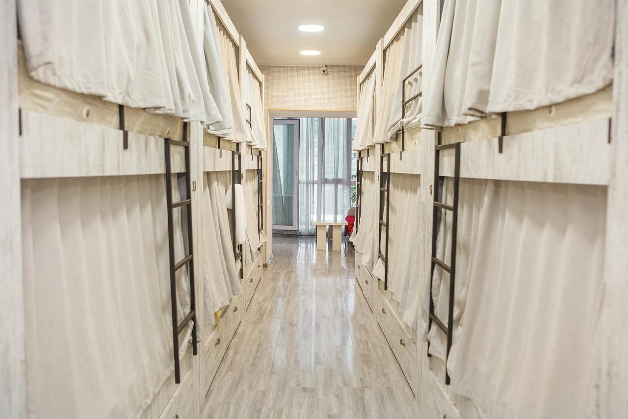 Blossom Hostel Updated ! Обновлено !!! City Center! Perfect Order!!! Snow-White Bed Linen!!! Идеальный Порядок!!! Белоснежное Постельное Белье!!! Центр Города !!! Tbiliszi Kültér fotó